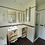 Beautiful Landaise , Pool, Garden, 4 Bedrooms