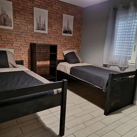 Beautiful Landaise , Pool, Garden, 4 Bedrooms Léon