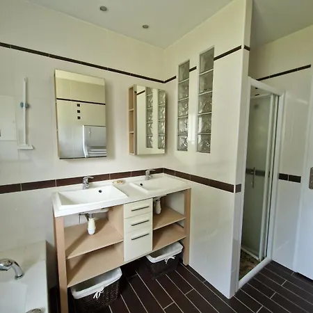 Beautiful Landaise , Pool, Garden, 4 Bedrooms