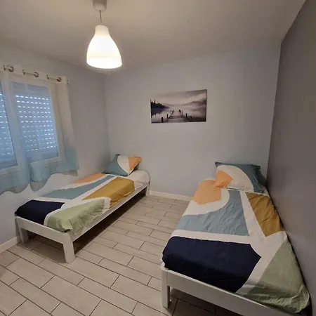 Beautiful Landaise , Pool, Garden, 4 Bedrooms Léon