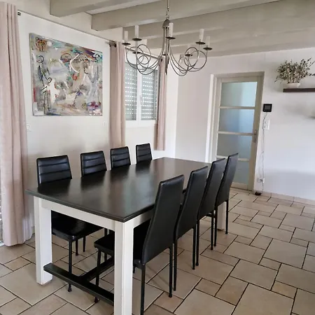 Beautiful Landaise , Pool, Garden, 4 Bedrooms *