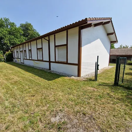 Beautiful Landaise , Pool, Garden, 4 Bedrooms וילה