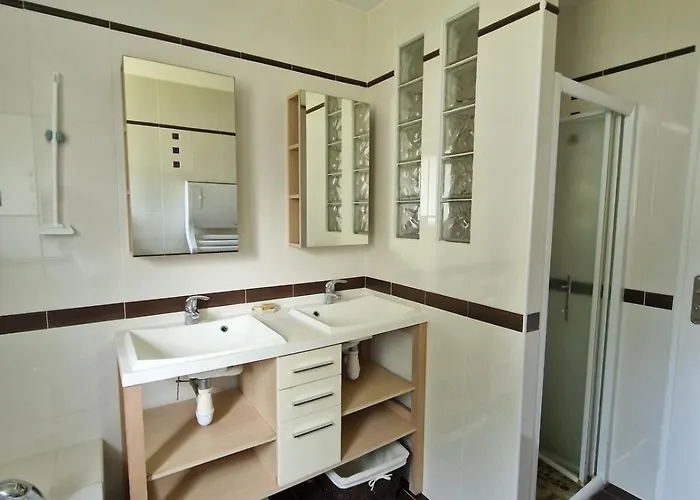 Beautiful Landaise , Pool, Garden, 4 Bedrooms